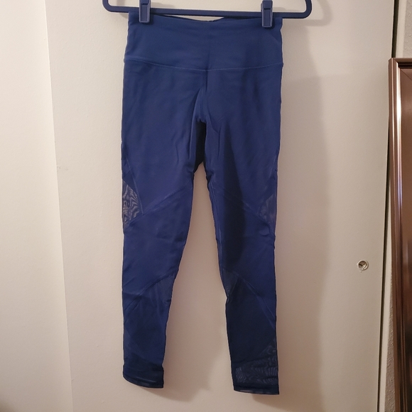 Victoria's Secret VSX Sport | Blue Knockout Tight Leggings - Picture 2 of 7